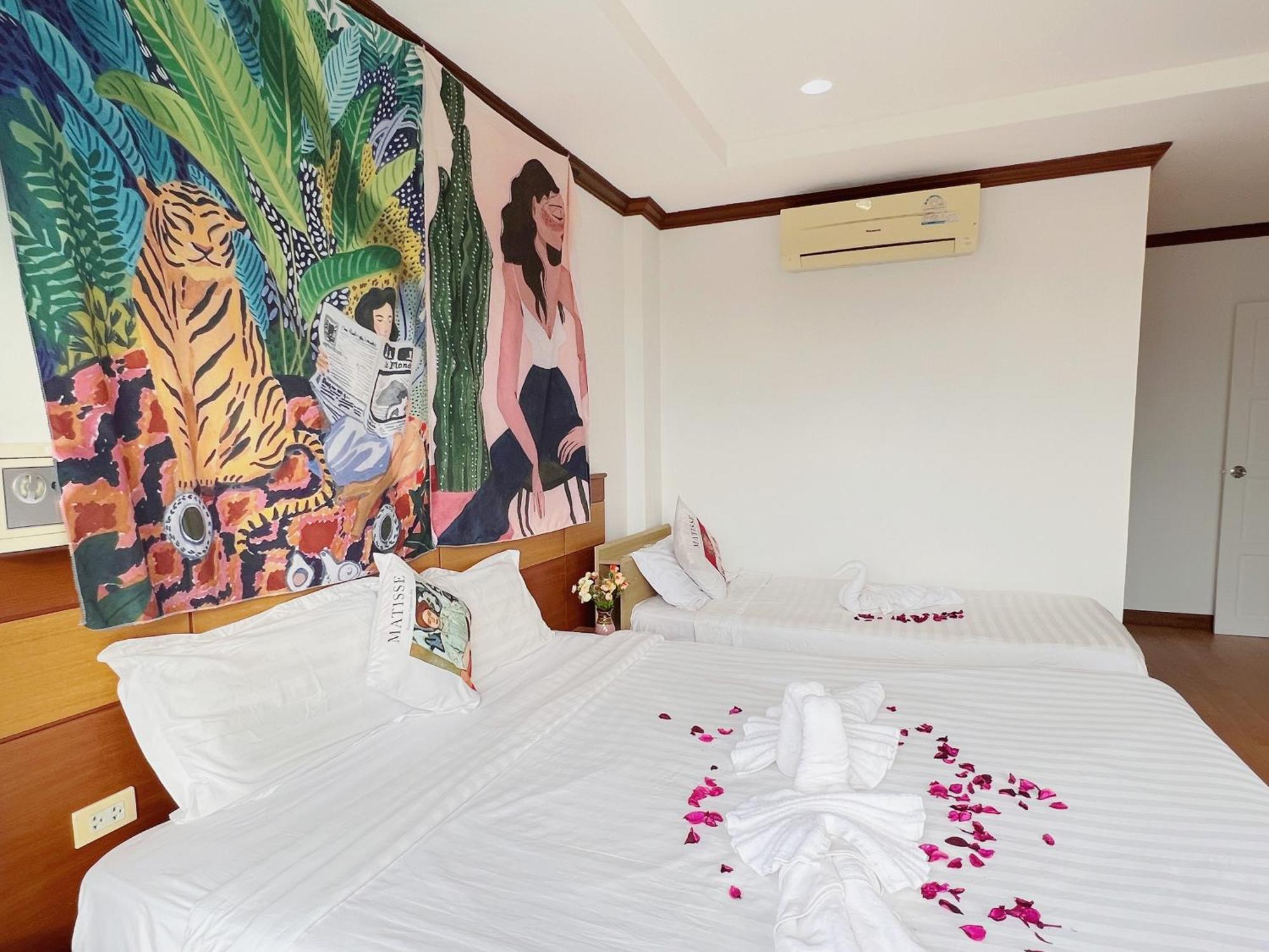 Lanting Hotell Patong Eksteriør bilde