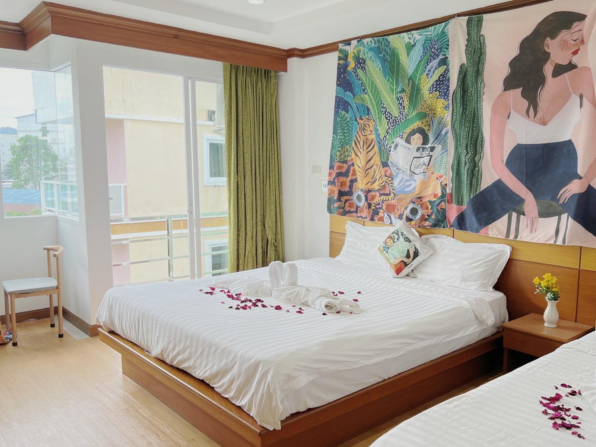 Lanting Hotell Patong Eksteriør bilde