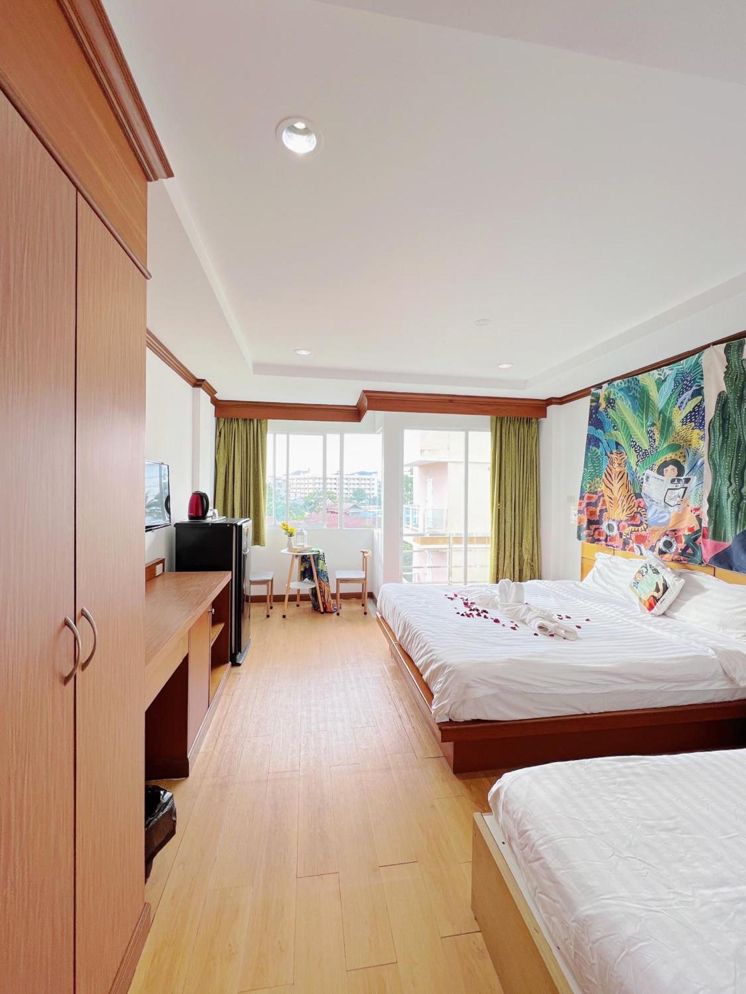 Lanting Hotell Patong Eksteriør bilde
