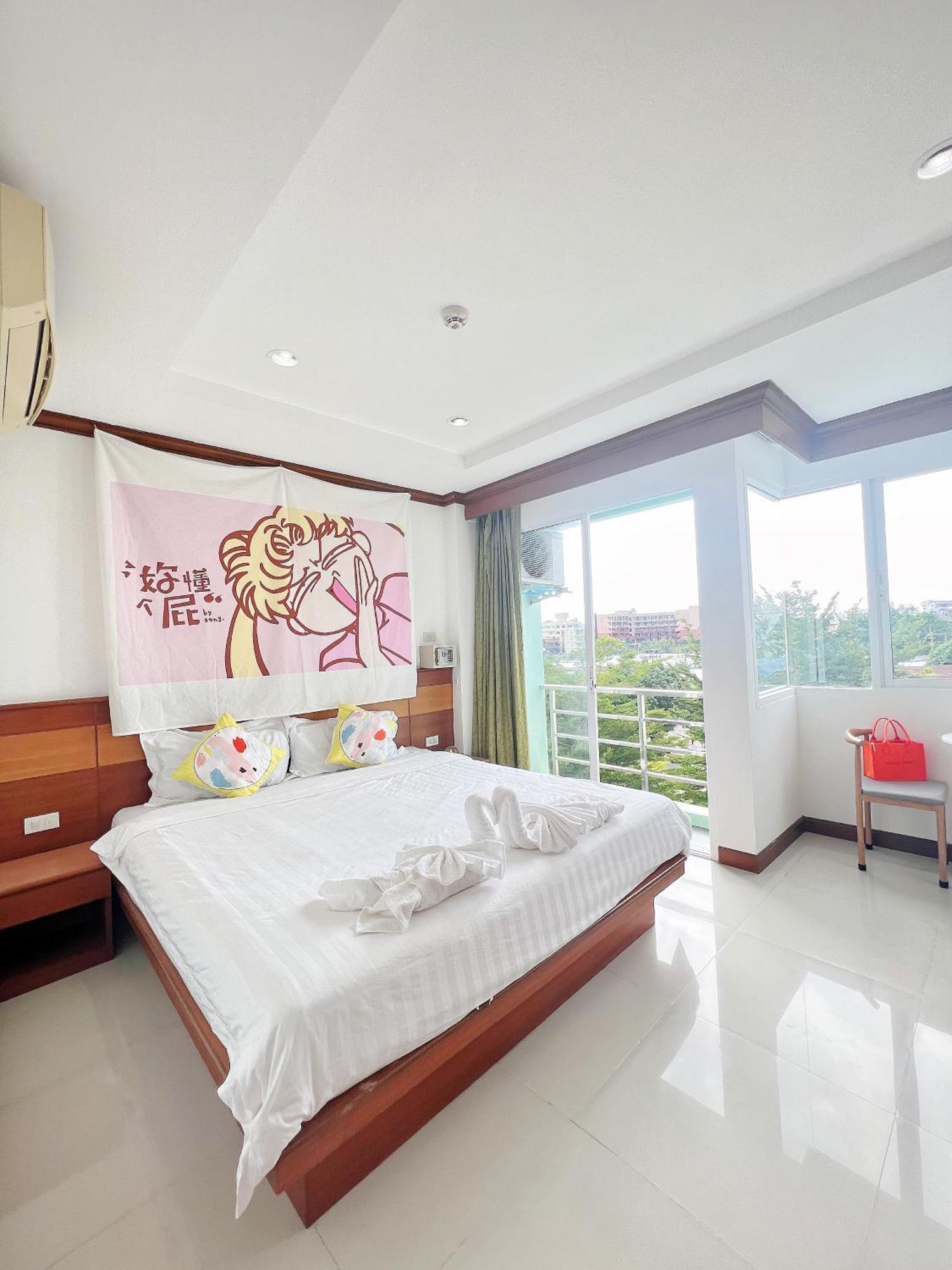 Lanting Hotell Patong Eksteriør bilde